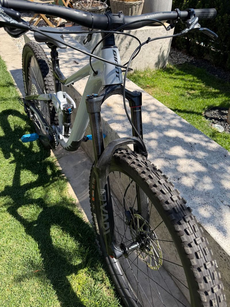 Tweedehands Giant Trance X 3 2022 2022 Mountainbike — afbeelding 2 van 4