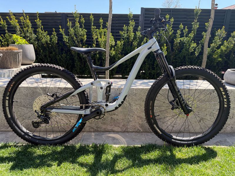 Tweedehands Giant Trance X 3 2022 2022 Mountainbike — afbeelding 1 van 4