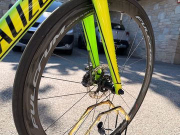 Specialized Tarmac Expert Disc 2017 2017 Road & Gravel usato, Verde — immagine 7 di 10