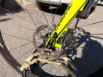 Specialized Tarmac Expert Disc 2017 2017 Road & Gravel usato, Verde — immagine 3 di 10