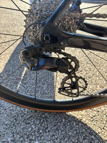 Used Factor O2 - Shimano Ultegra 2026 2026 Road & Gravel, Negro — image 7 of 8