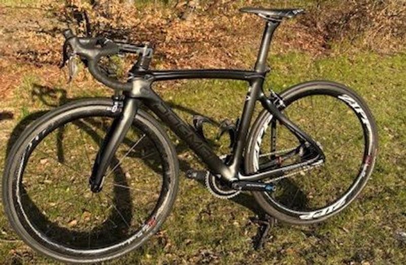 Pinarello Dogma Shimano Dura Ace Di2 2017 Road & Gravel d'occasion — image 2 sur 14
