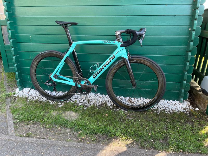 Used Bianchi Binachi Oltre XR4 2019 Road & Gravel