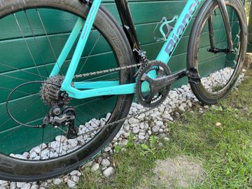Bianchi Binachi Oltre XR4 2019 Road & Gravel usato, Verde — immagine 2 di 7