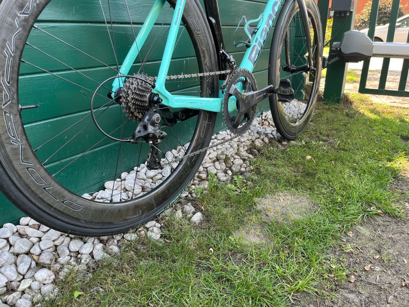 Bianchi Binachi Oltre XR4 2019 Road & Gravel usato, Verde — immagine 3 di 7
