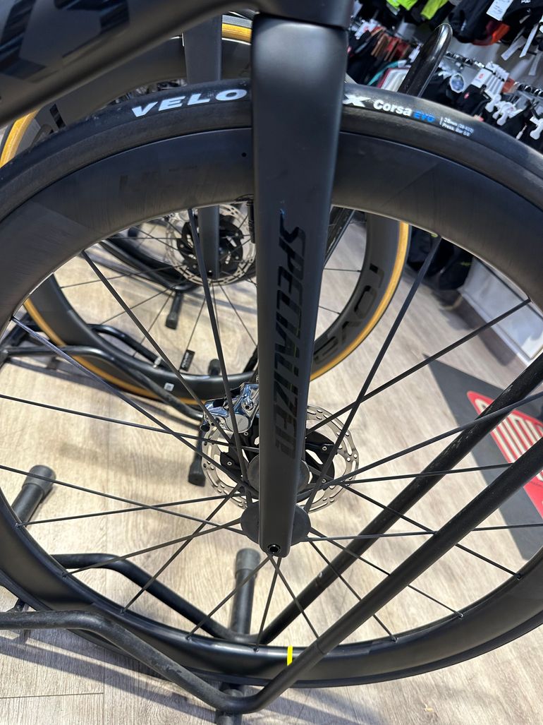 Used Specialized Tarmac SRAM Red eTap AXS 2022 Road & Gravel, Black — image 5 of 7