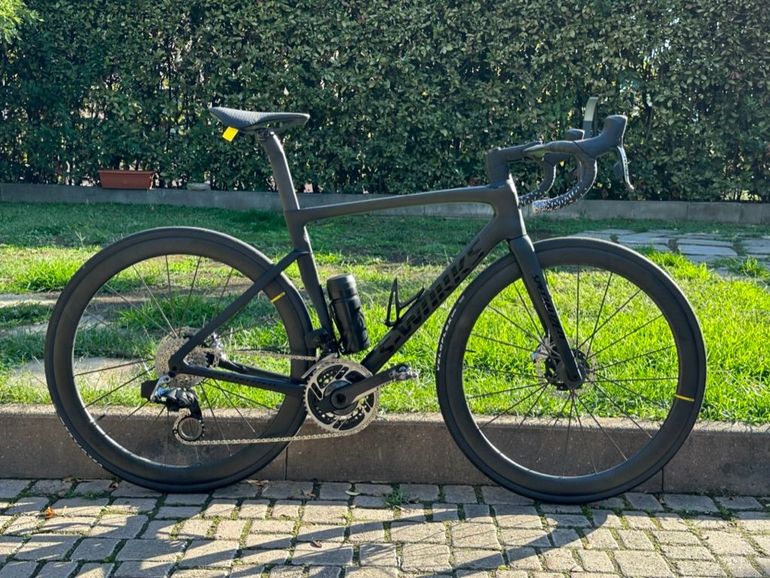Used Specialized Tarmac SRAM Red eTap AXS 2022 Road & Gravel, Black — image 1 of 7