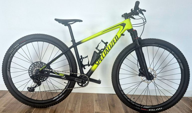Used Specialized Men's Epic Hardtail Expert 2018 2018 Mountainbike — image 1 of 14