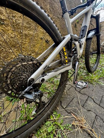 Used Specialized Enduro Comp 2023 2023 Mountainbike — image 2 of 10
