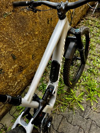 Used Specialized Enduro Comp 2023 2023 Mountainbike — image 4 of 10