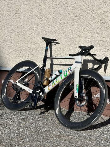 Factor, Ostro Shimano Ultegra Di2