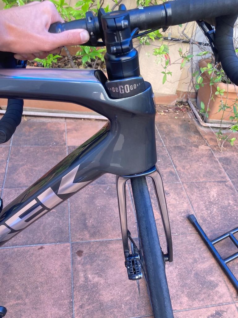 Used Trek Émonda SL 6 Disc 2022 2022 Road & Gravel — image 2 of 11