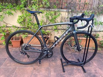 Used Trek Émonda SL 6 Disc 2022 2022 Road & Gravel — image 5 of 11