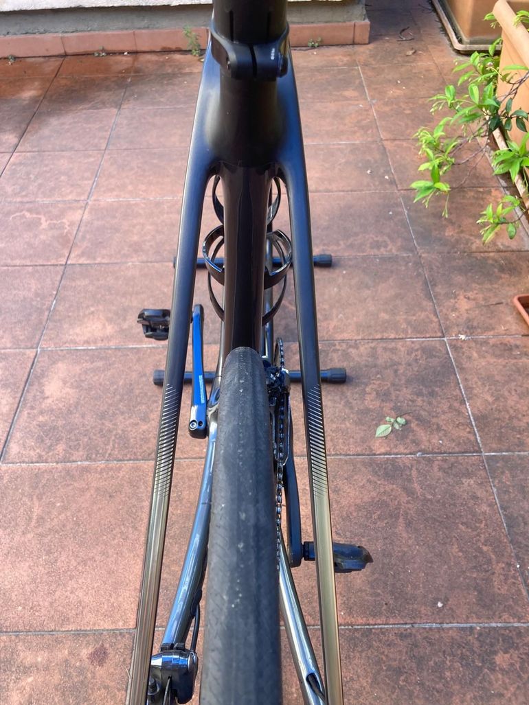 Used Trek Émonda SL 6 Disc 2022 2022 Road & Gravel — image 6 of 11