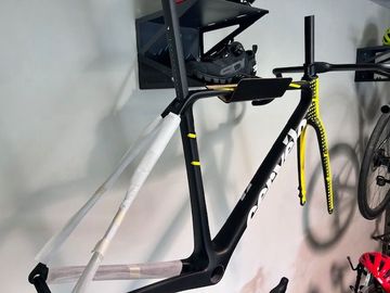 Cervélo R5 Frameset 2026 Frameset 2026 Road & Gravel de segunda mano, Negro — imagen 2 de 3