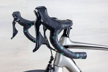 Used Trek Émonda SL 6 2019 Road & Gravel, Light Gray — image 16 of 17