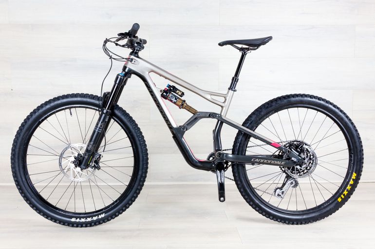Used Cannondale Jekyll 2 2018 Mountainbike, Light Gray — image 2 of 19