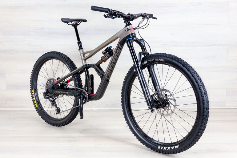 Used Cannondale Jekyll 2 2018 Mountainbike, Light Gray — image 5 of 19