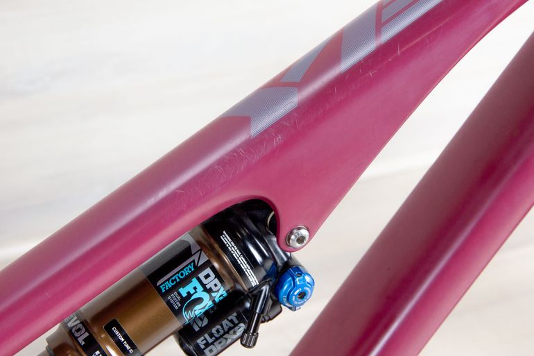 Used Yeti SB140 Turq Series 2021 Mountainbike, Red — image 9 of 21