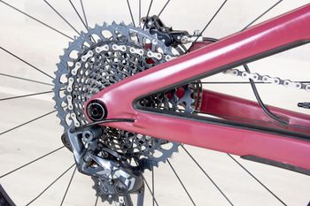 Used Yeti SB140 Turq Series 2021 Mountainbike, Red — image 8 of 21