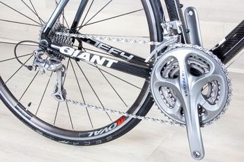Used Giant Defy Advanced 2 2012 Road & Gravel, Light Gray — image 19 of 24