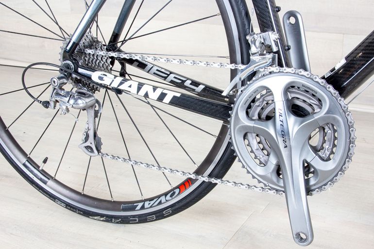 Used Giant Defy Advanced 2 2012 Road & Gravel, Light Gray — image 19 of 24