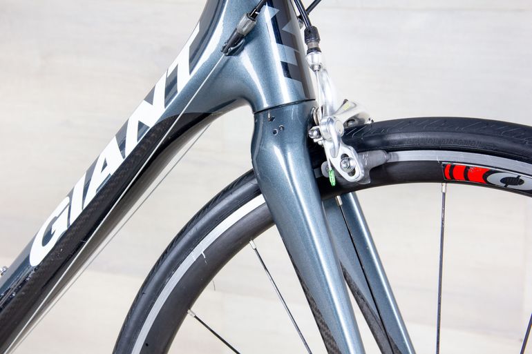 Used Giant Defy Advanced 2 2012 Road & Gravel, Light Gray — image 22 of 24
