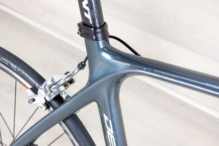 Used Giant Defy Advanced 2 2012 Road & Gravel, Light Gray — image 10 of 24