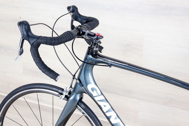 Used Giant Defy Advanced 2 2012 Road & Gravel, Light Gray — image 14 of 24