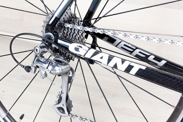 Used Giant Defy Advanced 2 2012 Road & Gravel, Light Gray — image 20 of 24