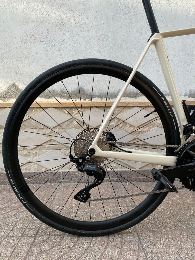 Used Orbea ORCA M30 2024 2024 Road & Gravel, White — image 3 of 5