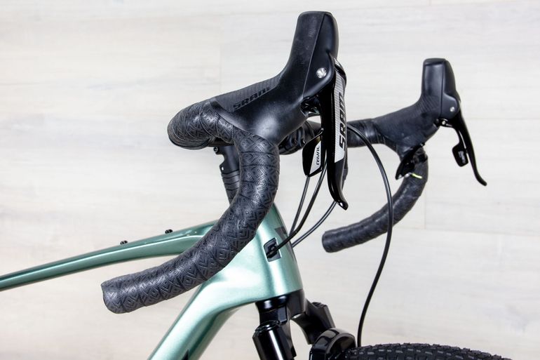 Used Giant Revolt X Advanced Pro 2 2025 Road & Gravel, Green — image 8 of 16