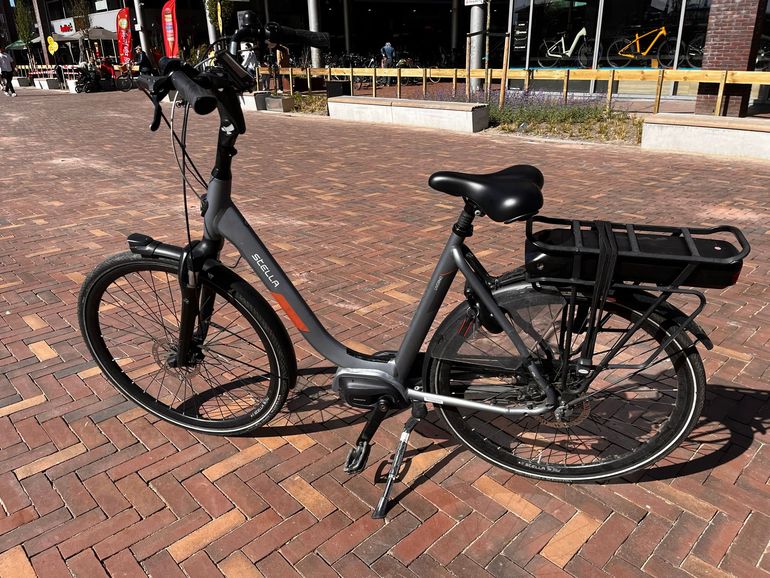Used Stella Livorno Urban, Light Gray — image 1 of 3