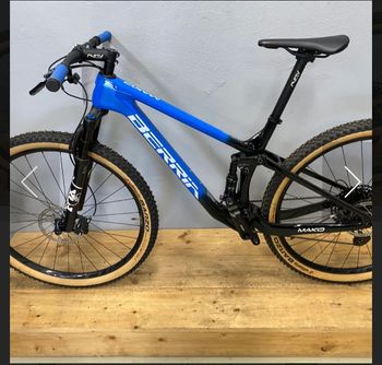 Used Berria MAKO 5 2022 2022 Mountainbike, Blue, 29 — image 2 of 6
