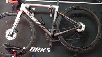 Used Specialized Tarmac SL7 Expert - Ultegra Di2 2021 2021 Road & Gravel — image 2 of 4