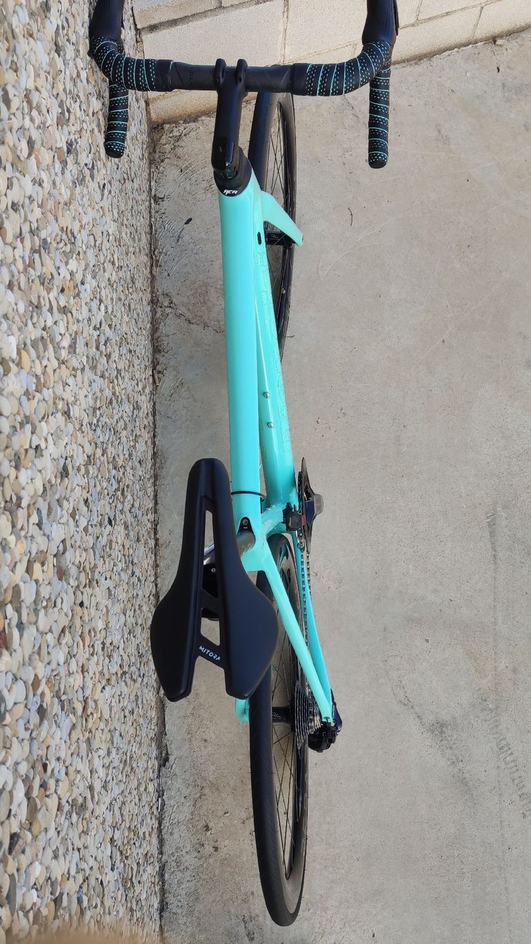 Used Bianchi Specialissima - Dura Ace Di2 2023 2023 Road & Gravel — image 25 of 25