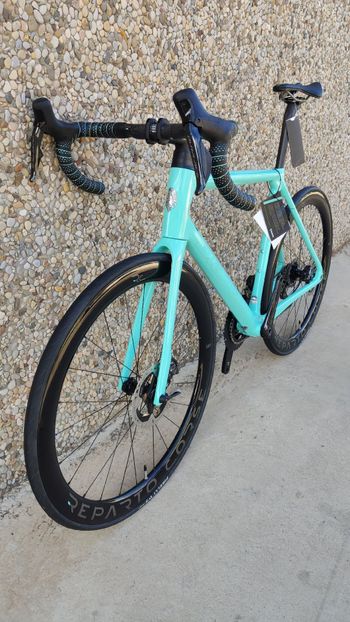Used Bianchi Specialissima - Dura Ace Di2 2023 2023 Road & Gravel — image 2 of 25