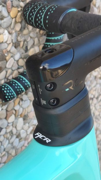 Used Bianchi Specialissima - Dura Ace Di2 2023 2023 Road & Gravel — image 17 of 25