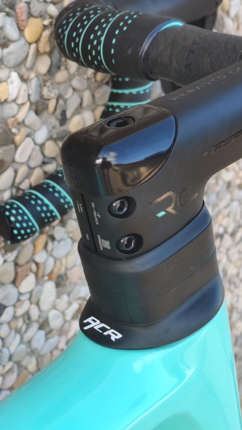 Used Bianchi Specialissima - Dura Ace Di2 2023 2023 Road & Gravel — image 17 of 25