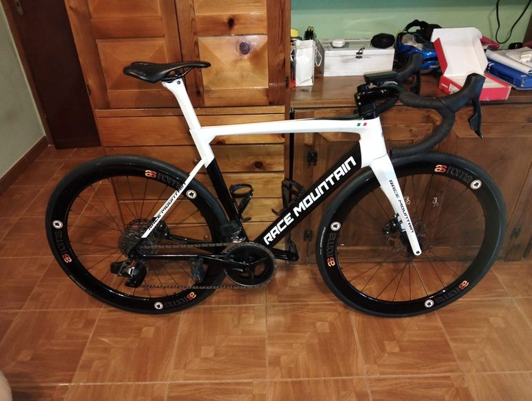 Used RACE MOUNTAIN MODELLO RM 2024 Road & Gravel, Weiß — image 1 of 4