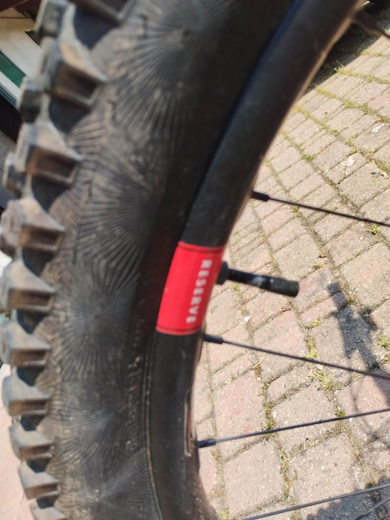 Used Santa Cruz Nomad SRAM X01 Eagle 2024 Mountainbike, Purple — image 7 of 7