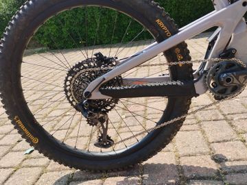Used Santa Cruz Nomad SRAM X01 Eagle 2024 Mountainbike, Purple — image 6 of 7