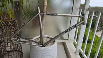 KHS, KHS Custom Frameset