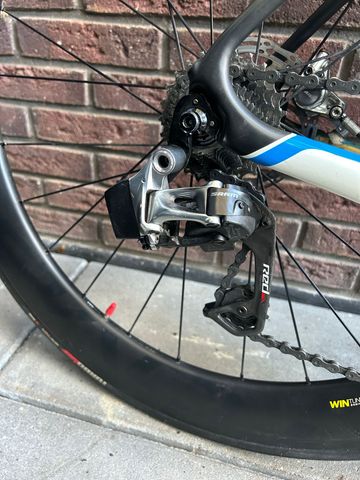 Used Specialized Tarmac SRAM Red eTap AXS 2015 Road & Gravel, White — image 8 of 8