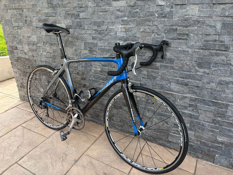 Used Giant Giant Defy Advanced 2016 Road & Gravel, Blau — image 4 of 4
