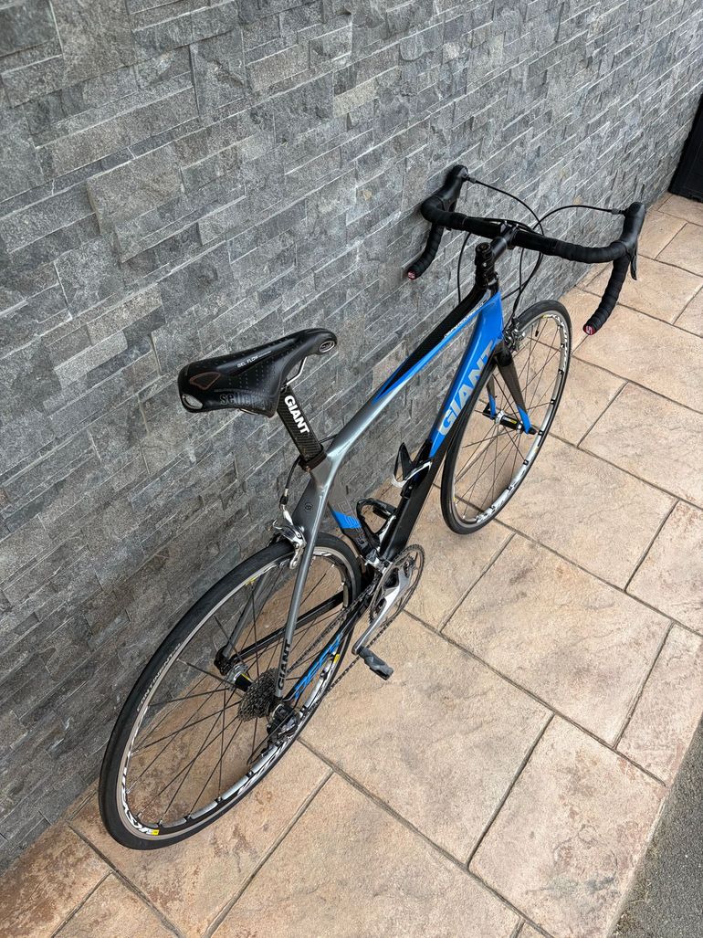Used Giant Giant Defy Advanced 2016 Road & Gravel, Blau — image 2 of 4