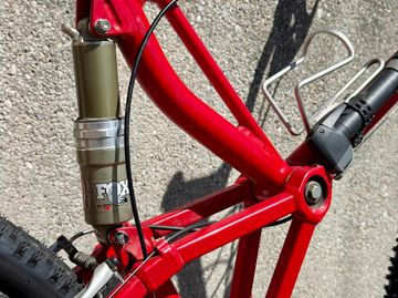 Used Ibis Szazbo 1995 Mountainbike, Red — image 3 of 5