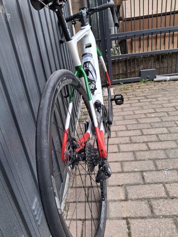 GUERCIOTTI Bikes Custom Shimano Ultegra Di2 2025 Road & Gravel d'occasion — image 6 sur 7