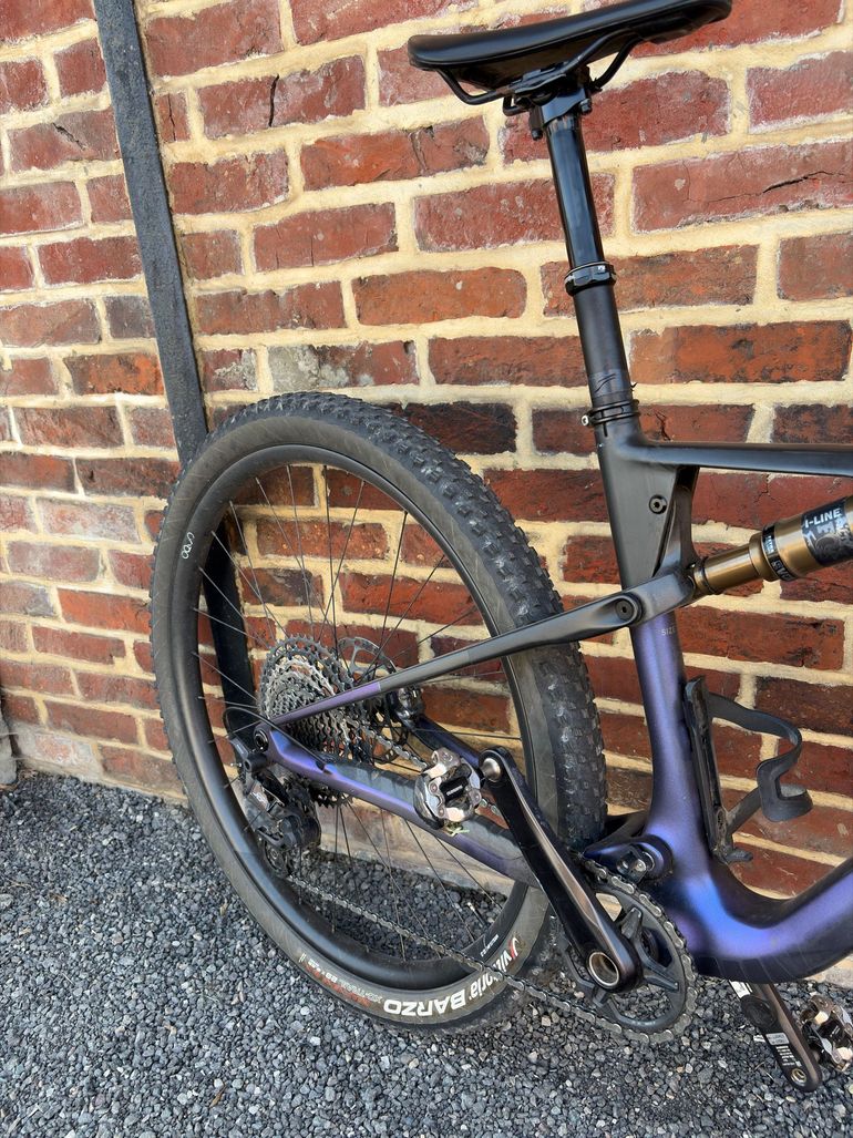 Used Orbea OIZ M-PRO 2024 2024 Mountainbike, Viola — image 4 of 5