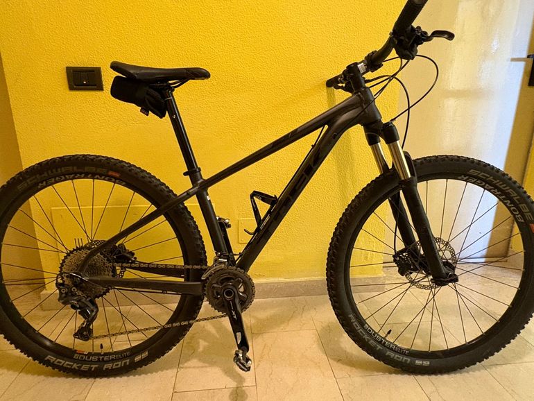 Used Trek X-Caliber 9 2018 2018 Mountainbike — image 2 of 3
